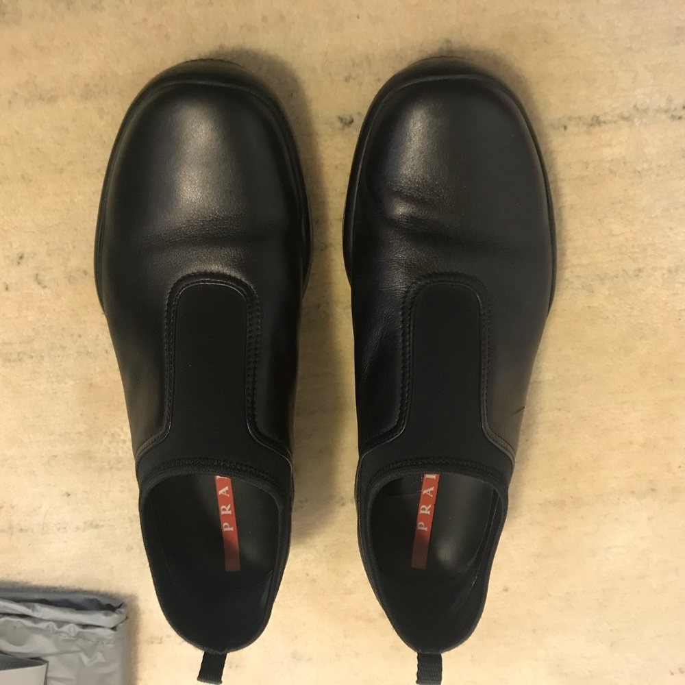 BRAND NEW PRADA SPORT SHOES SZ 38/8 BLACK WITH BOX